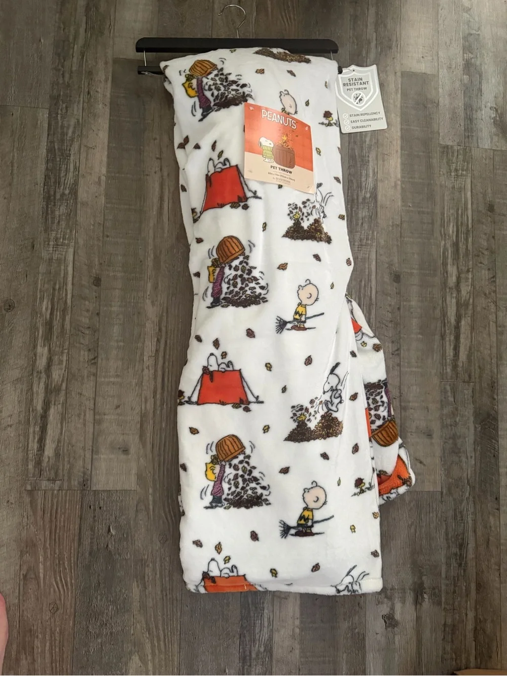 NWT Peanuts Snoopy Fall Pet Throw Blanket Charlie Brown Woodstock 60x70